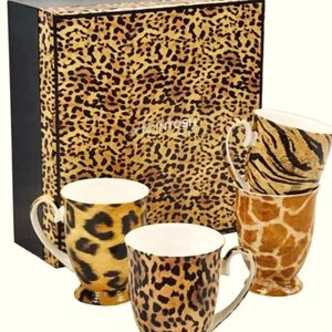 NWOT, McIntosh go wild set of 4 mugs, with gift box